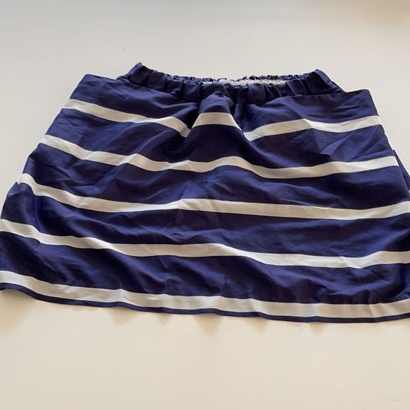 BCBG generations skirt - Picture 5 of 6